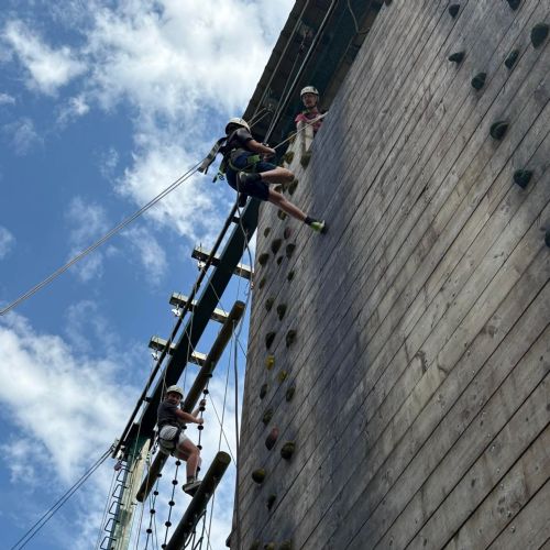 Ginst - Climbing