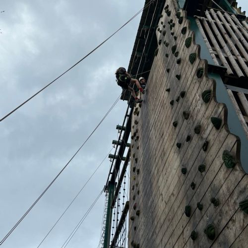 Ginst - Climbing