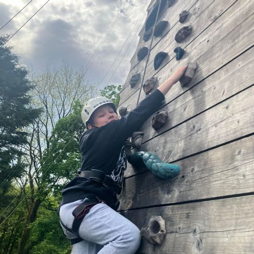 Ginst - Climbing