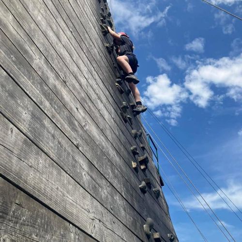 Ginst - Climbing