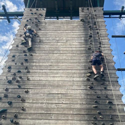 Ginst - Climbing