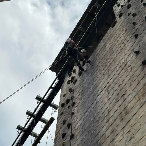 Ginst - Climbing