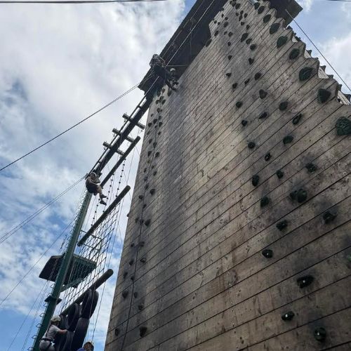 Ginst - Climbing