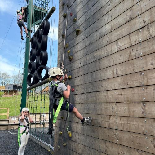 Ginst - Climbing