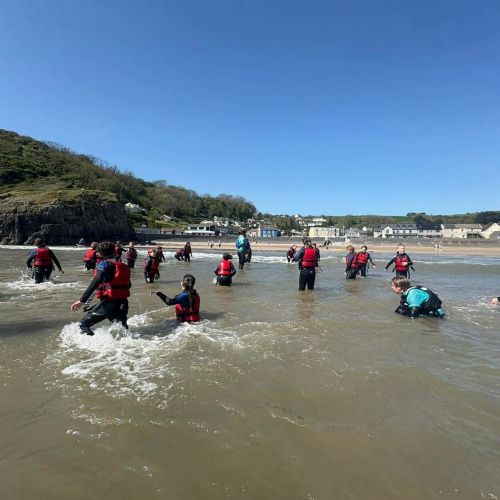 Team Dale and Ginst sea activities