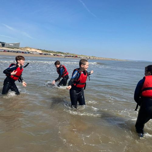 Team Dale and Ginst sea activities