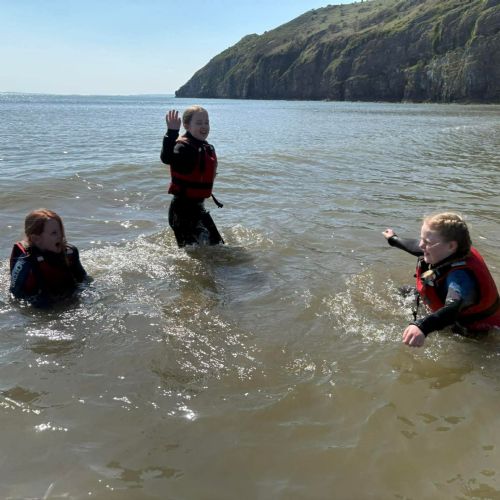 Team Dale and Ginst sea activities